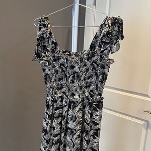 Max Studio Black and White Palm Print Dress